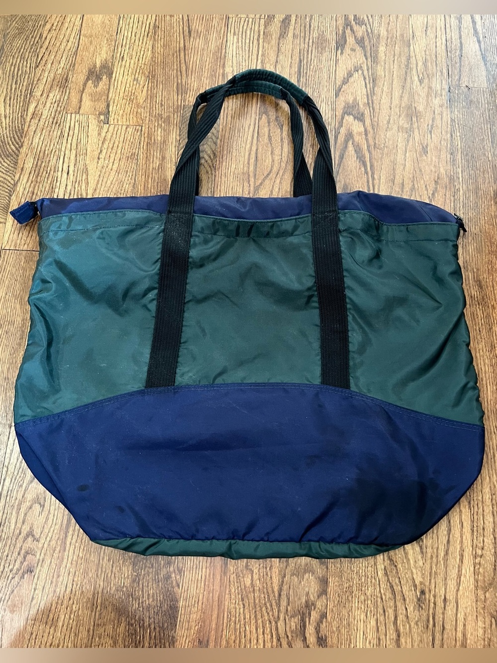 L.L. Bean Vintage Nylon Travel Boat And Tote Bag - Picture 3 of 11